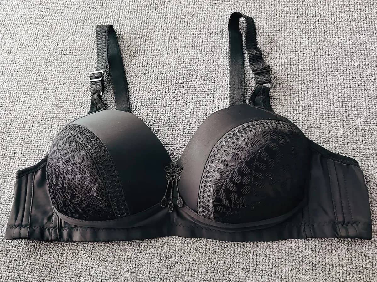 plus size lace push-up bra in black