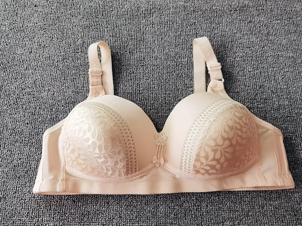 plus size lace push-up bra in nude