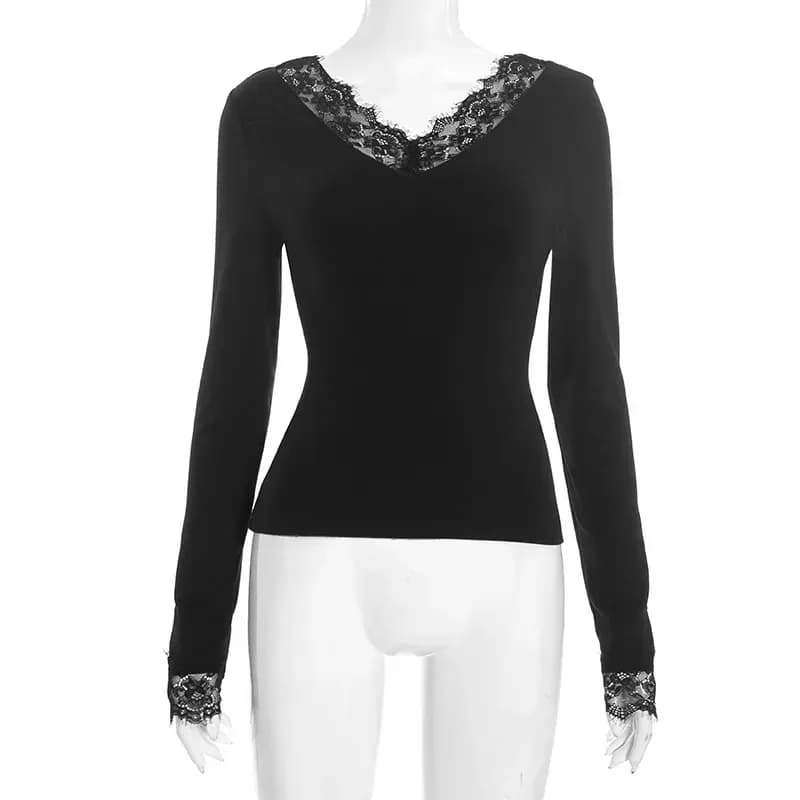 lace trim V neck top in black